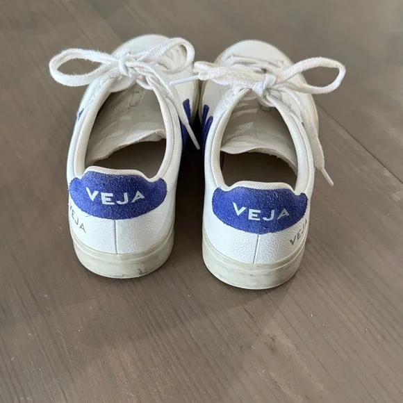 Veja Campo Sneakers with Blue Details - Picture 2 of 7